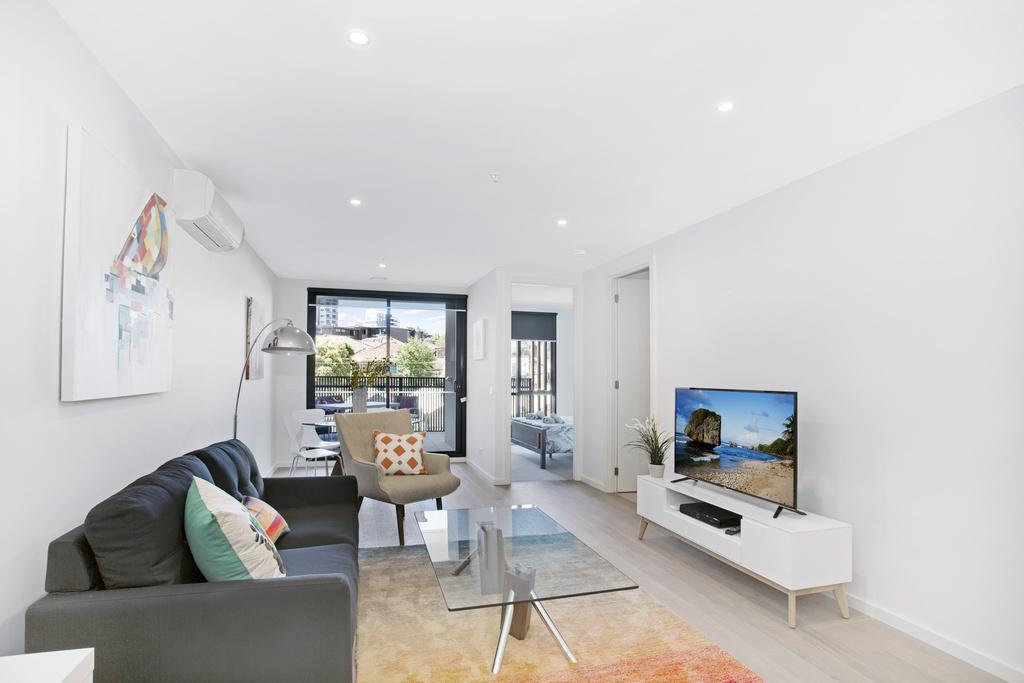 Appartamento ☆ Heart Of St Kilda ☆ Infinity Pool+Parking+Wifi Melbourne Esterno foto