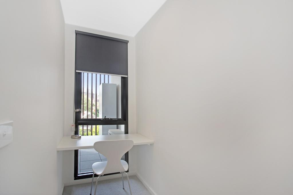 Appartamento ☆ Heart Of St Kilda ☆ Infinity Pool+Parking+Wifi Melbourne Esterno foto