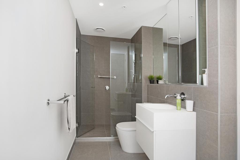 Appartamento ☆ Heart Of St Kilda ☆ Infinity Pool+Parking+Wifi Melbourne Esterno foto