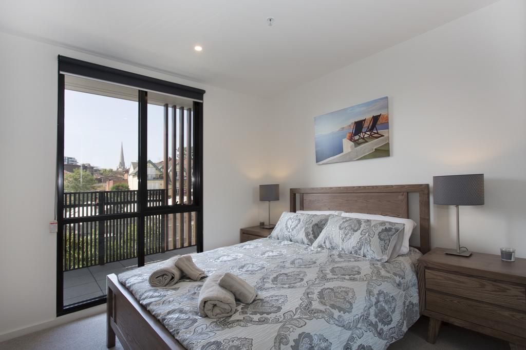 Appartamento ☆ Heart Of St Kilda ☆ Infinity Pool+Parking+Wifi Melbourne Esterno foto